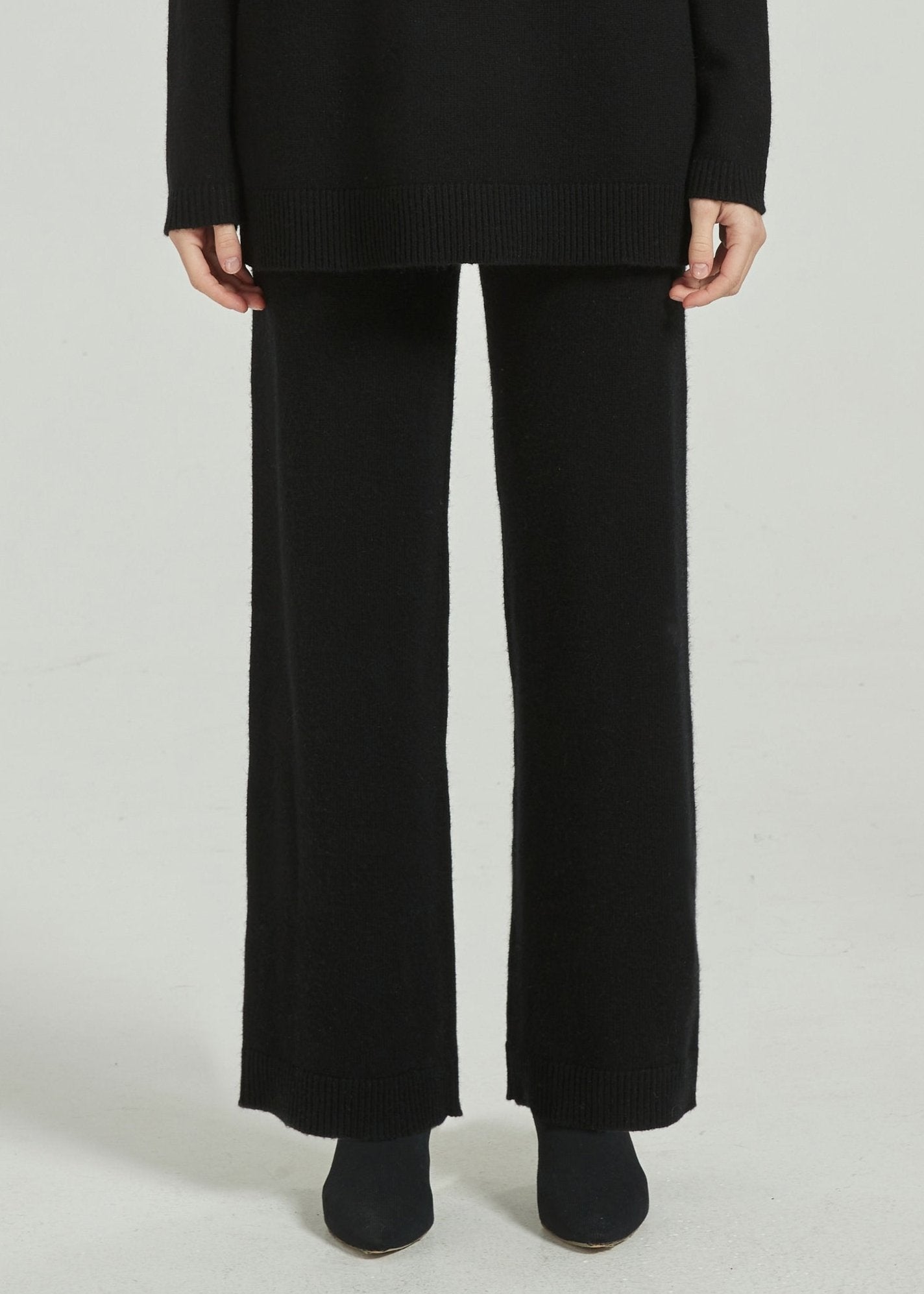 Elandra Knit Pants - Black